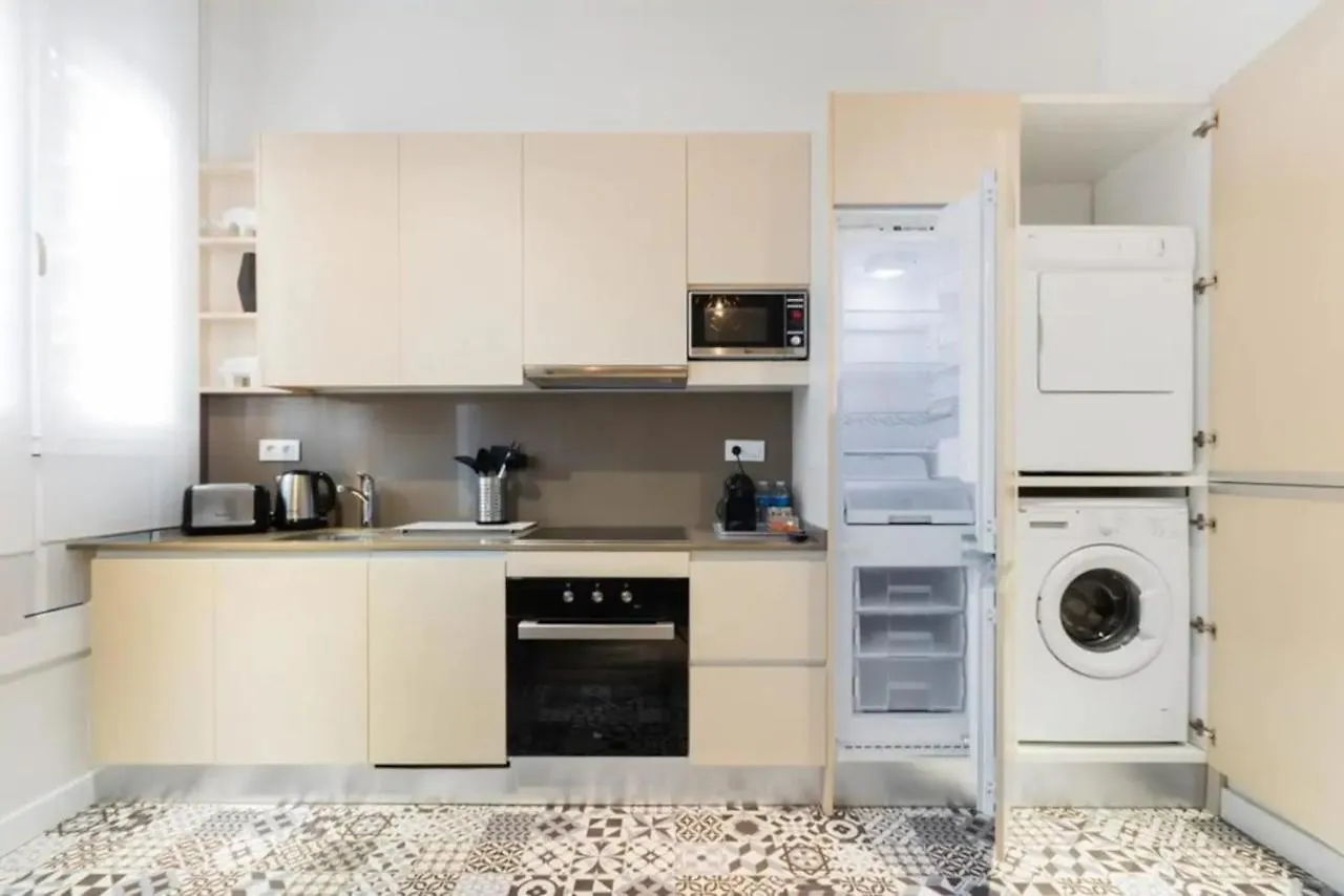 Daire Canela Homes Barcelona Marina