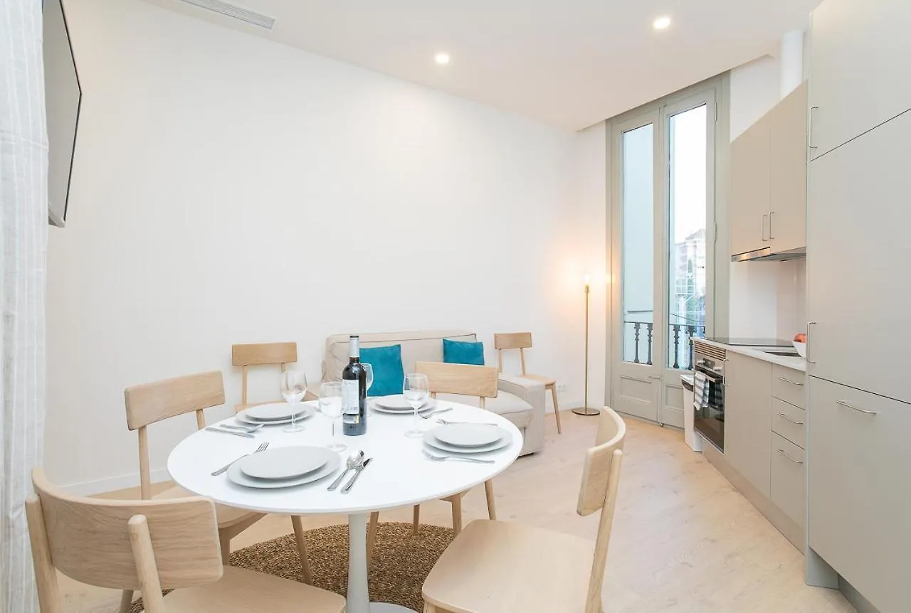 Daire Canela Homes Barcelona Marina